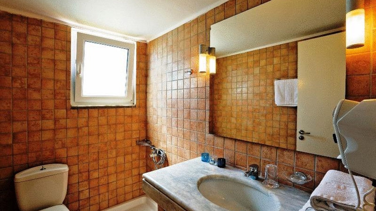 Photo of Others in Lardos