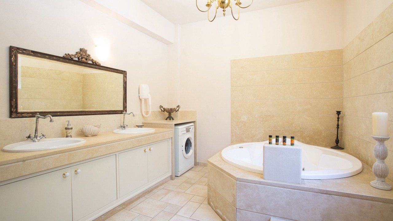 Photo of Bathroom in Faistos