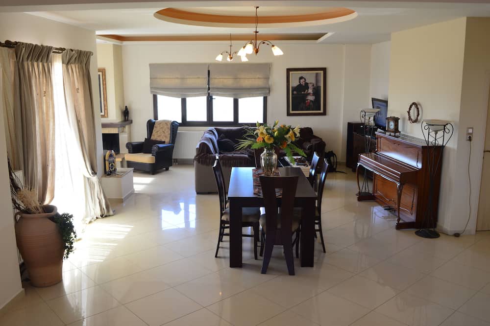 Photo of Livingroom in Katalagari Village