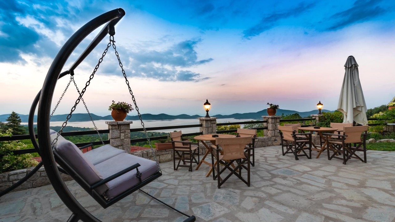 Photo of Patio Balcony in Lake Plastiras