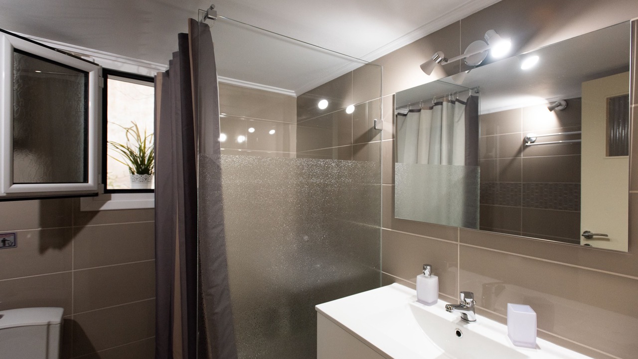 Photo of Bathroom in Nea Smirni