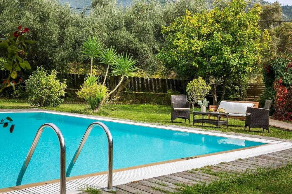 Photo of Outdoor in Mikros Gialos