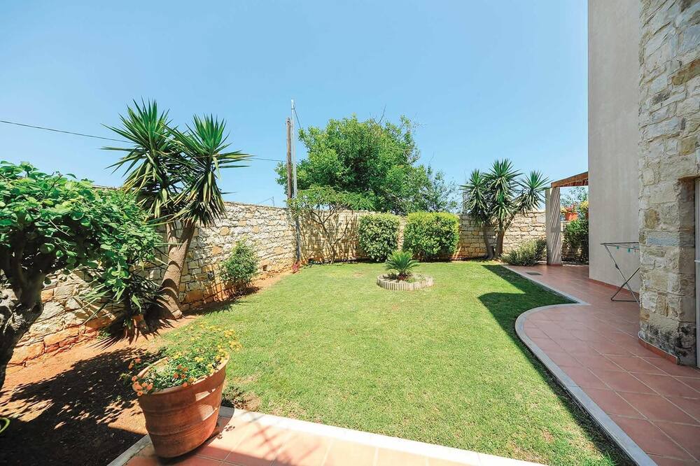Photo of Outdoor in Prinos