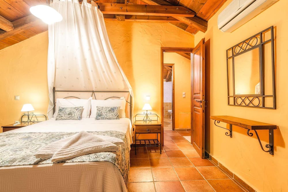 Photo of Bedroom in Xirokastello