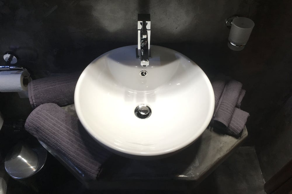 Photo of Bathroom in Alexandroupoli