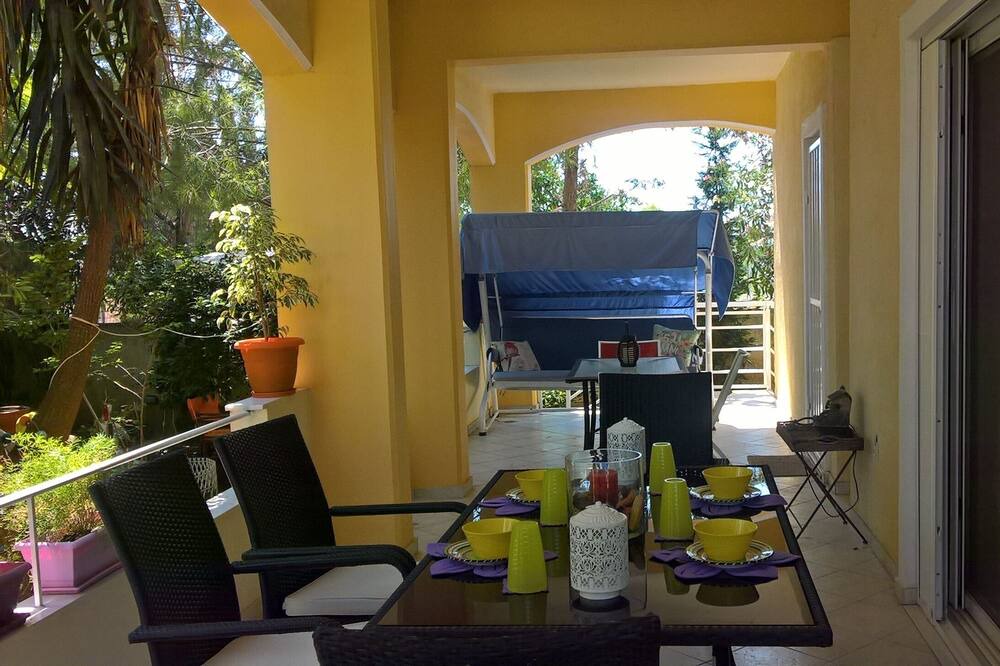 Photo of Patio Balcony in Velon