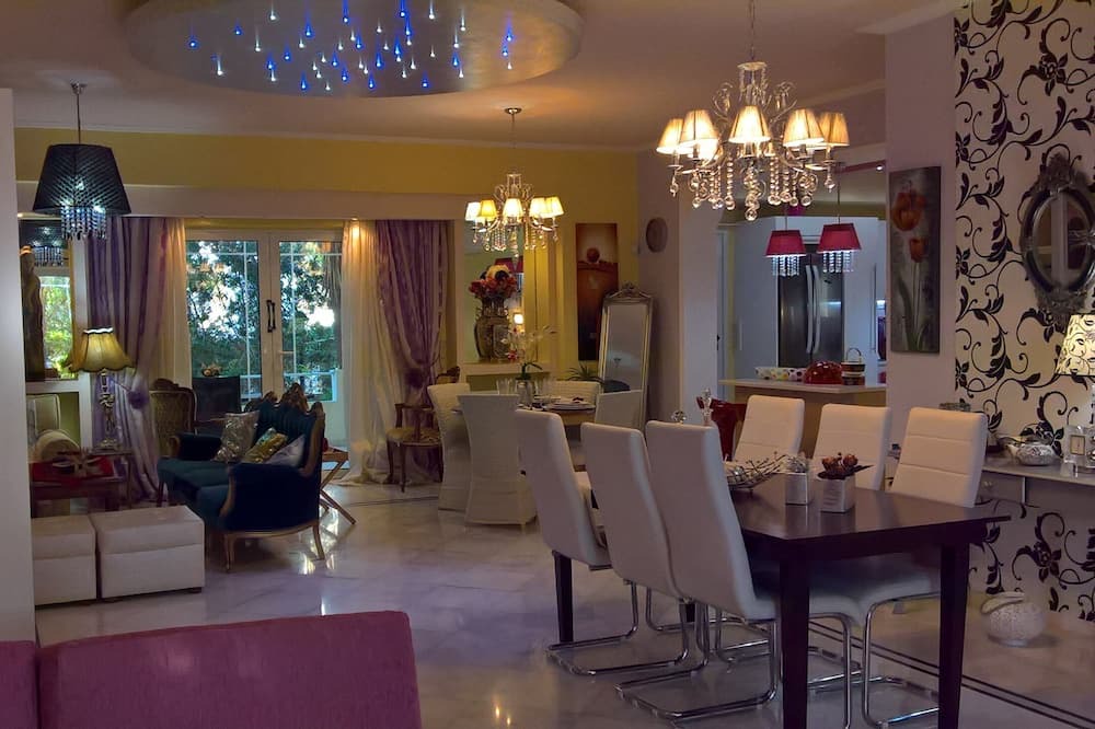 Photo of Livingroom in Velon