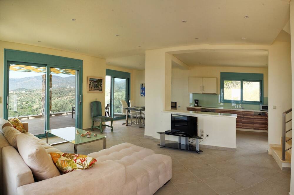 Photo of Livingroom in Plomari
