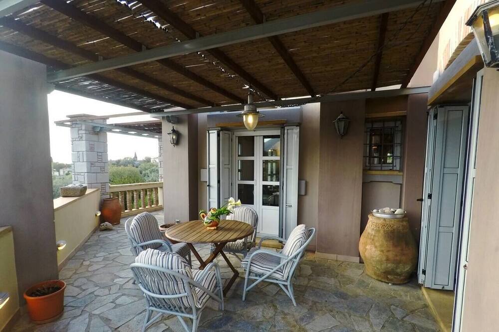 Photo of Patio Balcony in Vrontados