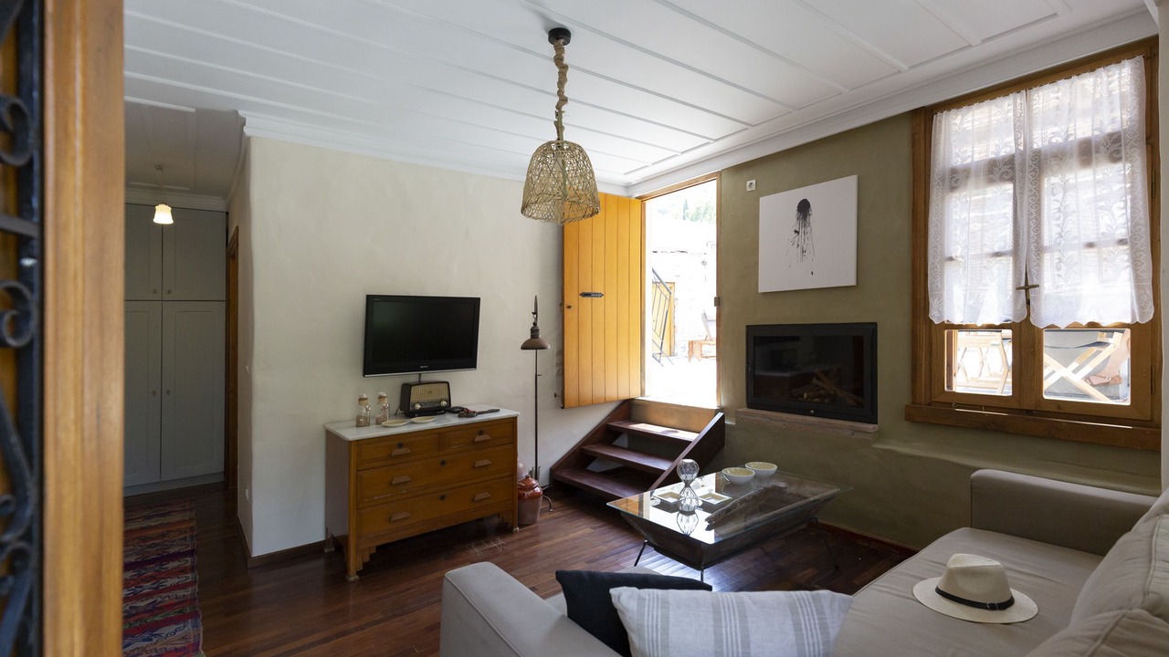 Photo of Livingroom in Agios Konstantinos