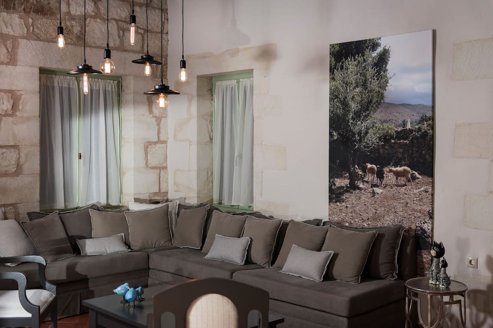 Photo of Livingroom in Filippos