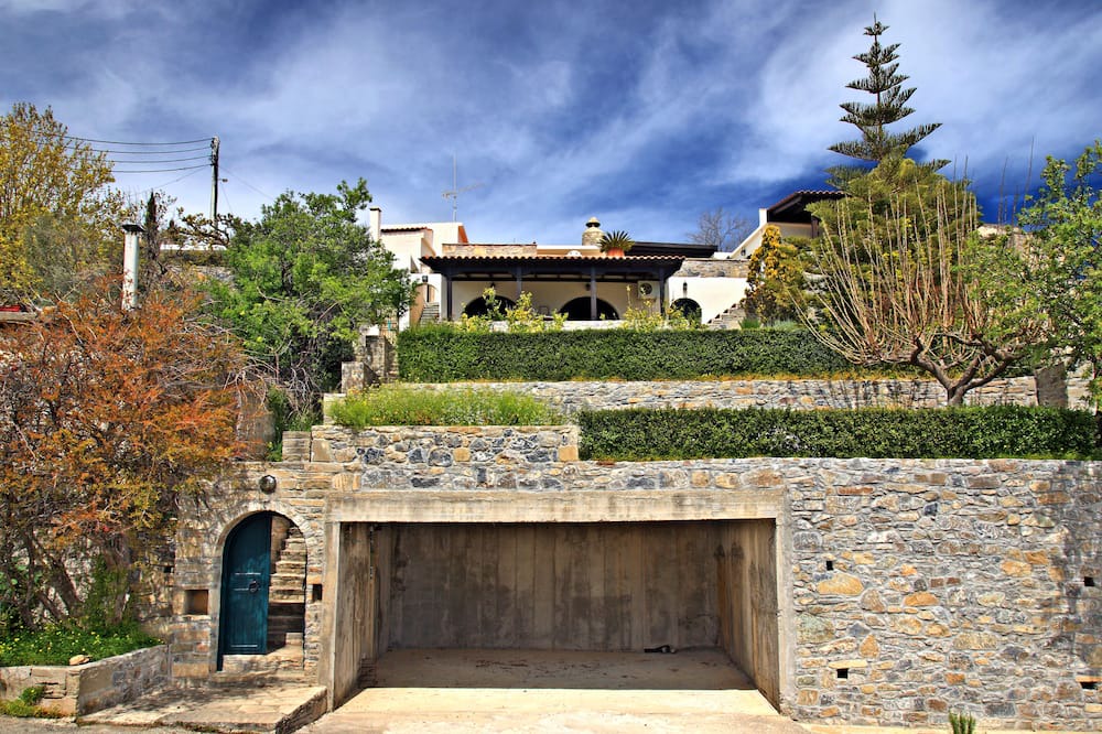 Photo of Outdoor in Anatoli