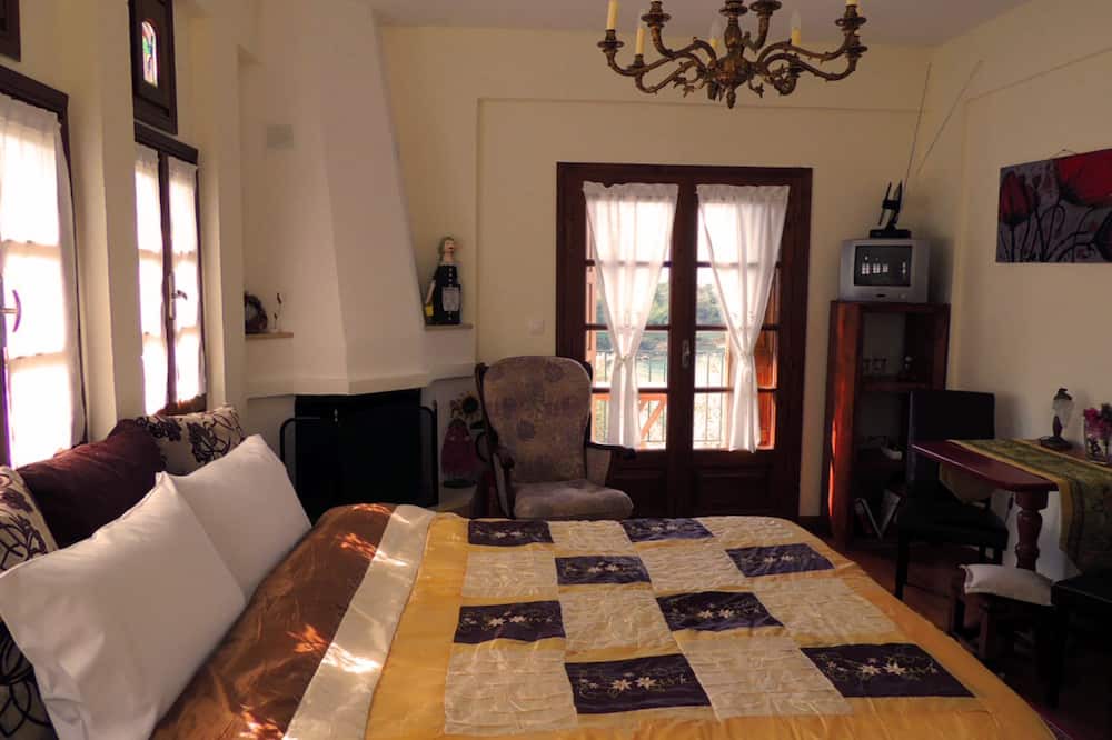 Photo of Bedroom in Trikeri