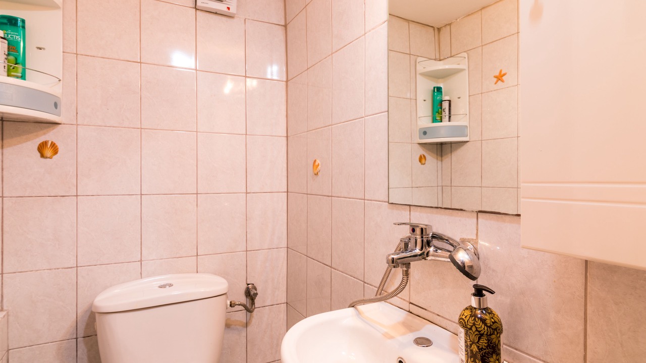 Photo of Bathroom in Aleimmatades