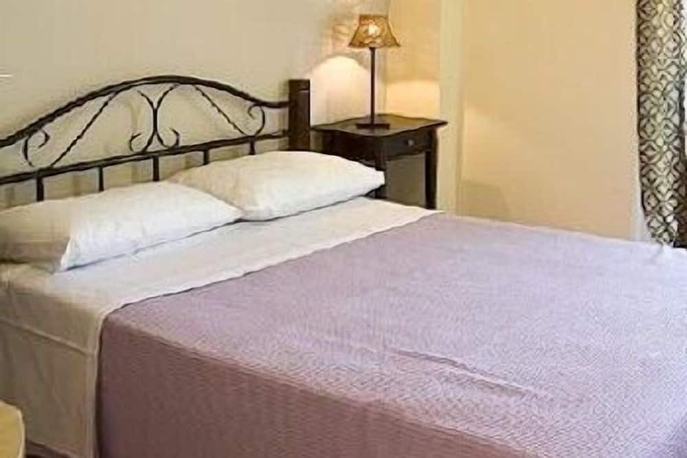 Photo of Bedroom in Kato Assos