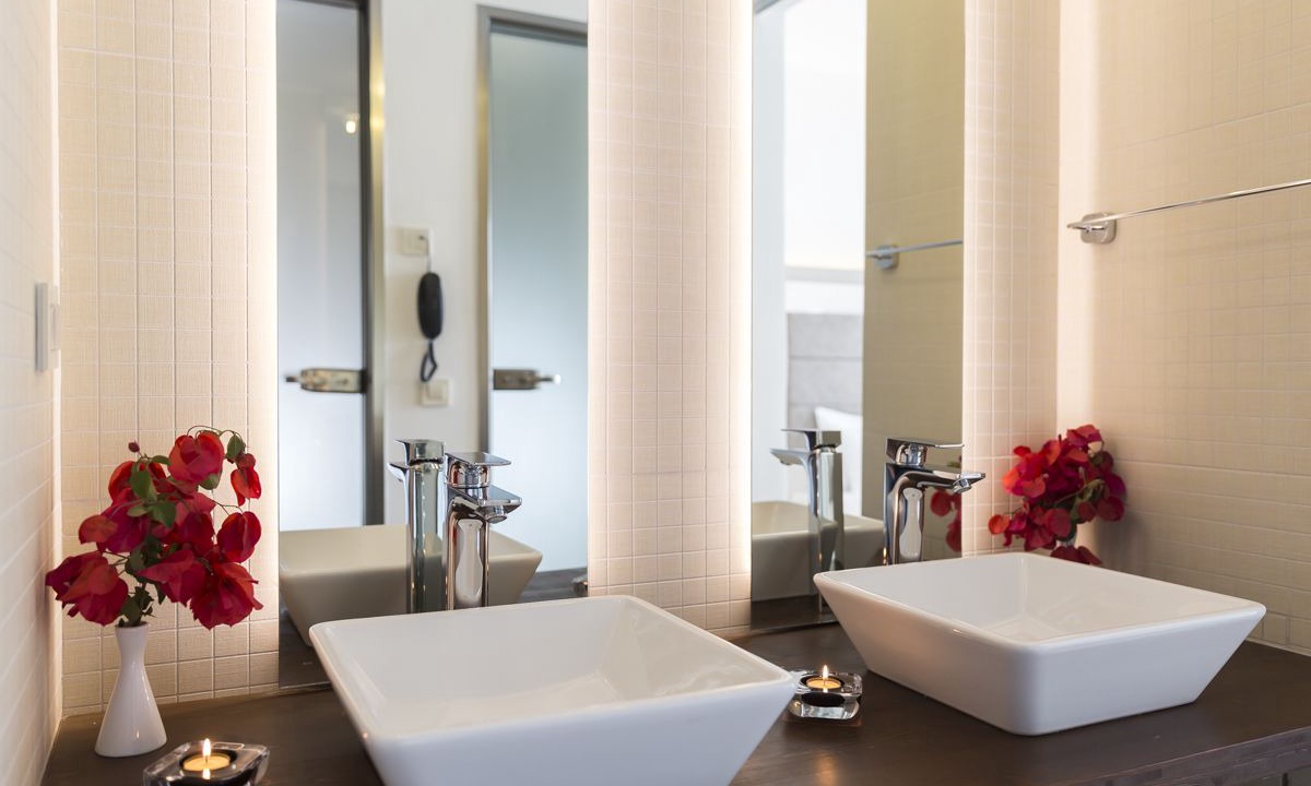 Photo of Bathroom in Ialyssos