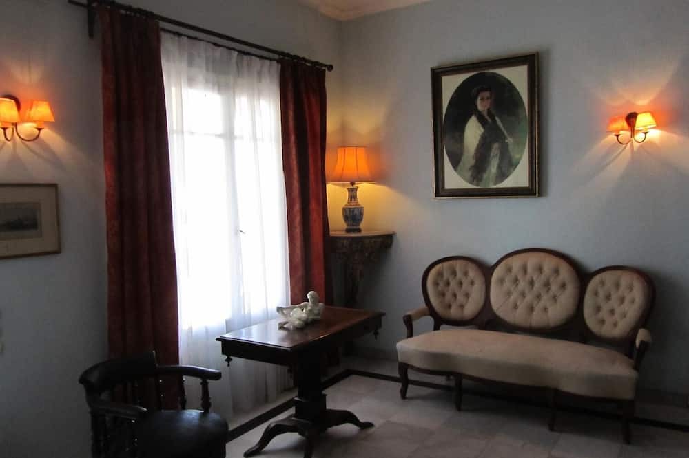 Photo of Livingroom in Pelekas