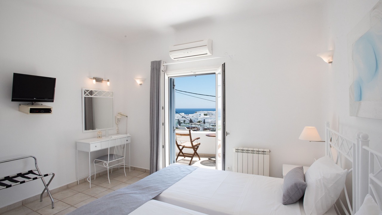 Photo of Bedroom in Platis Gialos