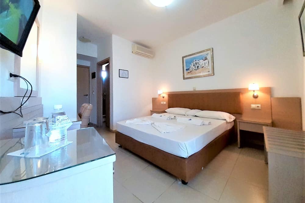 Photo of Bedroom in Kokinos Pirgos