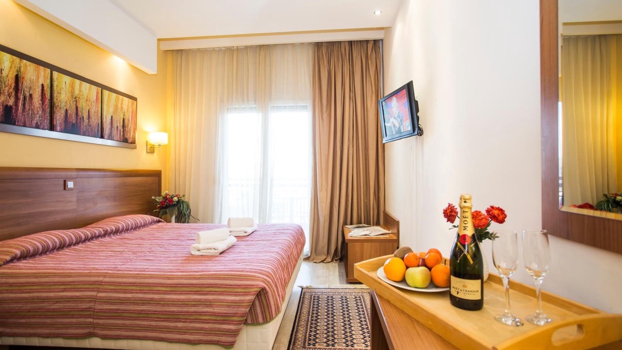 Photo of Bedroom in Panorama