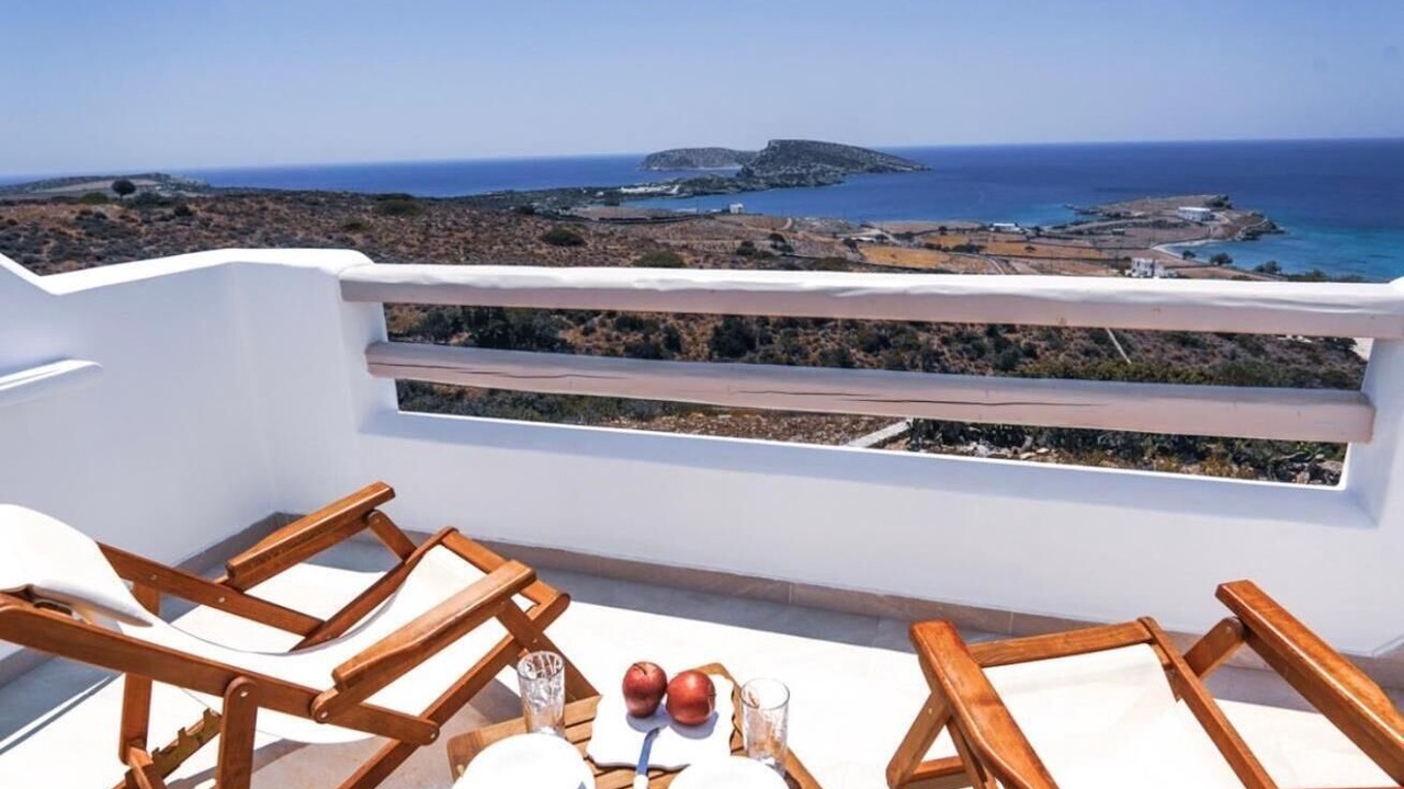 Photo of Patio Balcony in Schinoussa Town