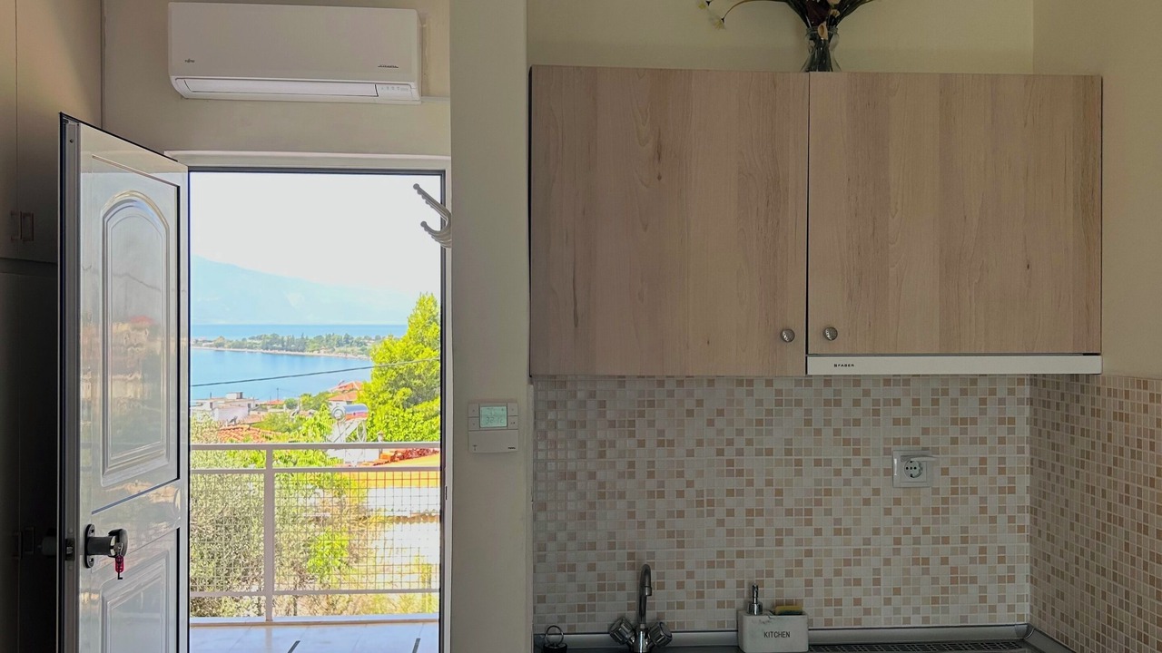 Photo of Bedroom in Karavomilos