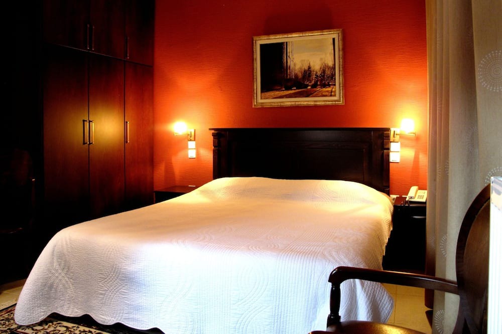 Photo of Bedroom in Elati