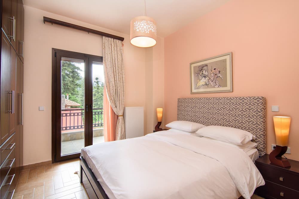 Photo of Bedroom in Elati