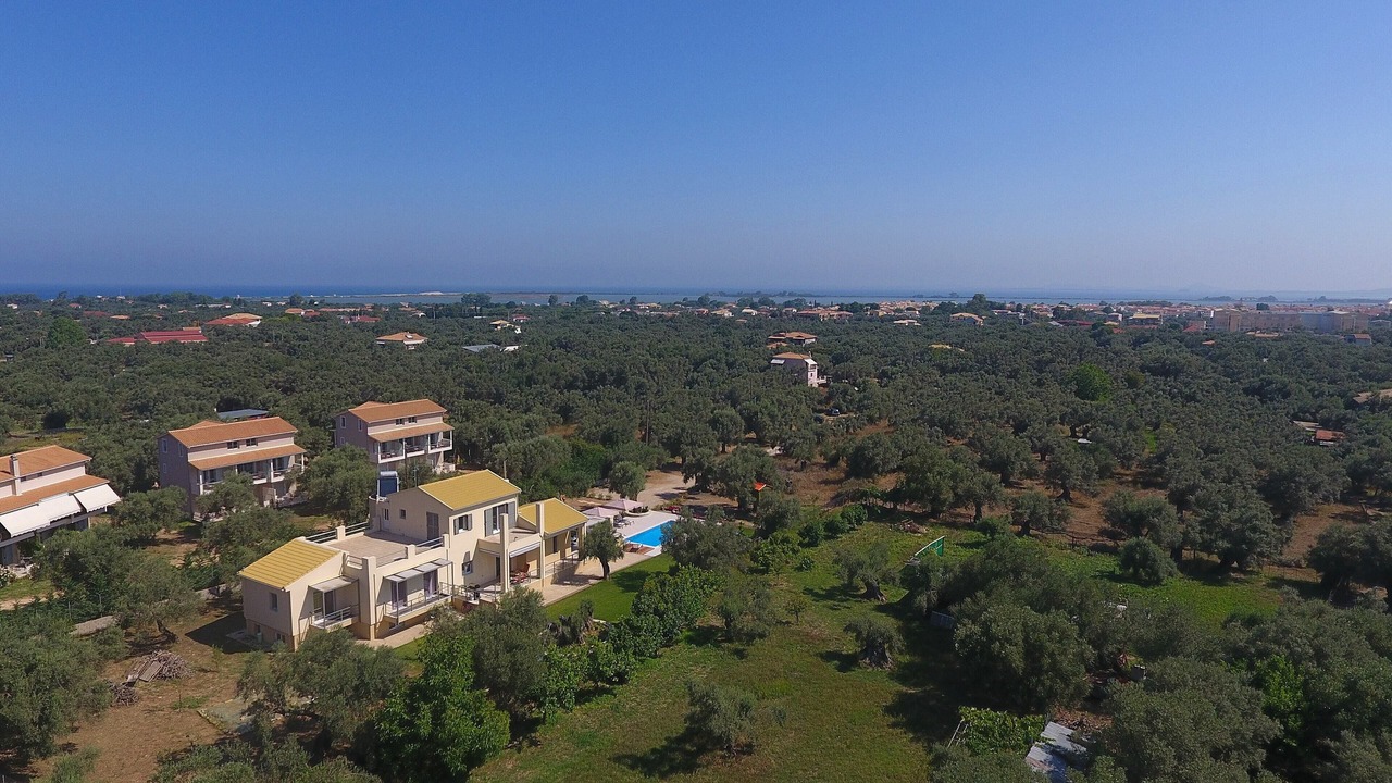 Photo of Outdoor in Apolpaina