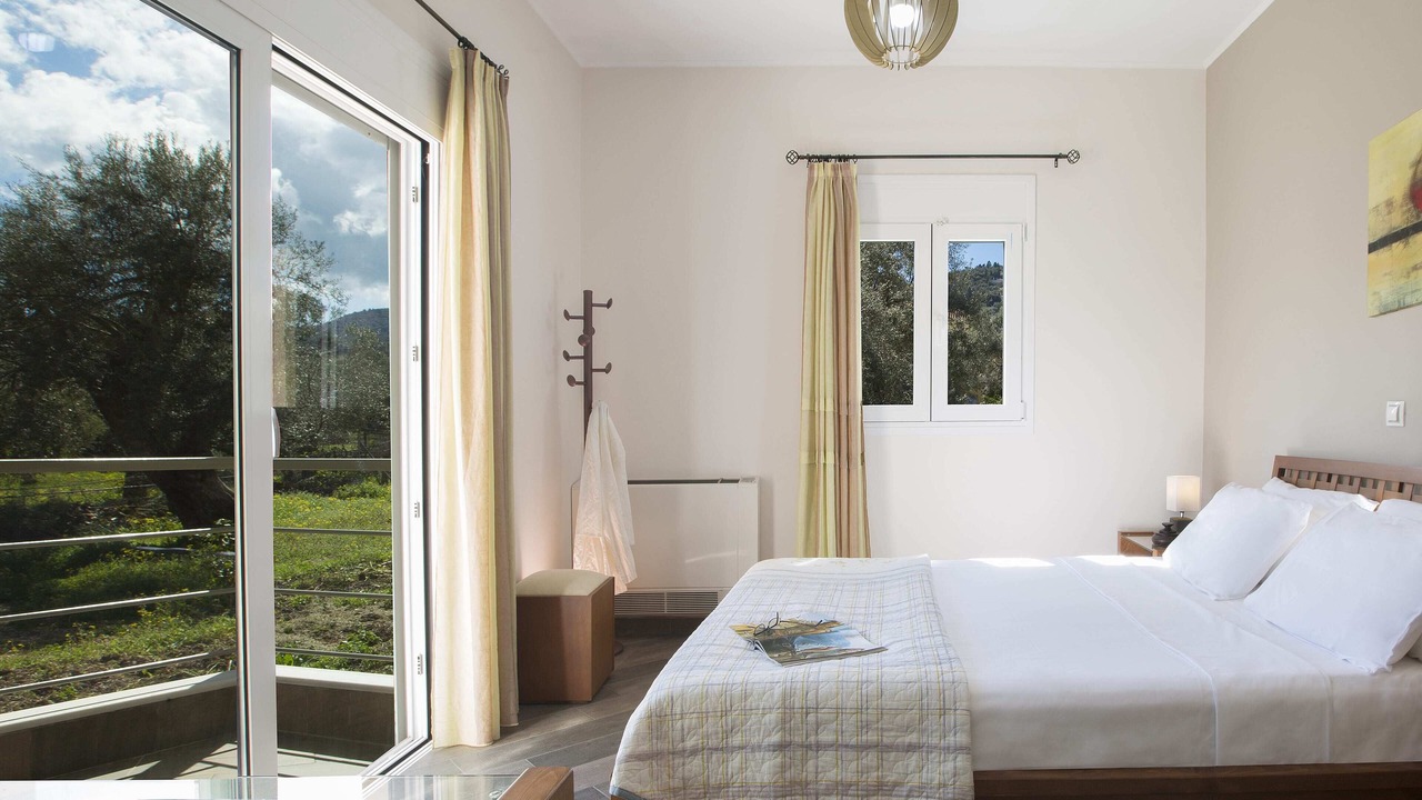 Photo of Bedroom in Apolpaina