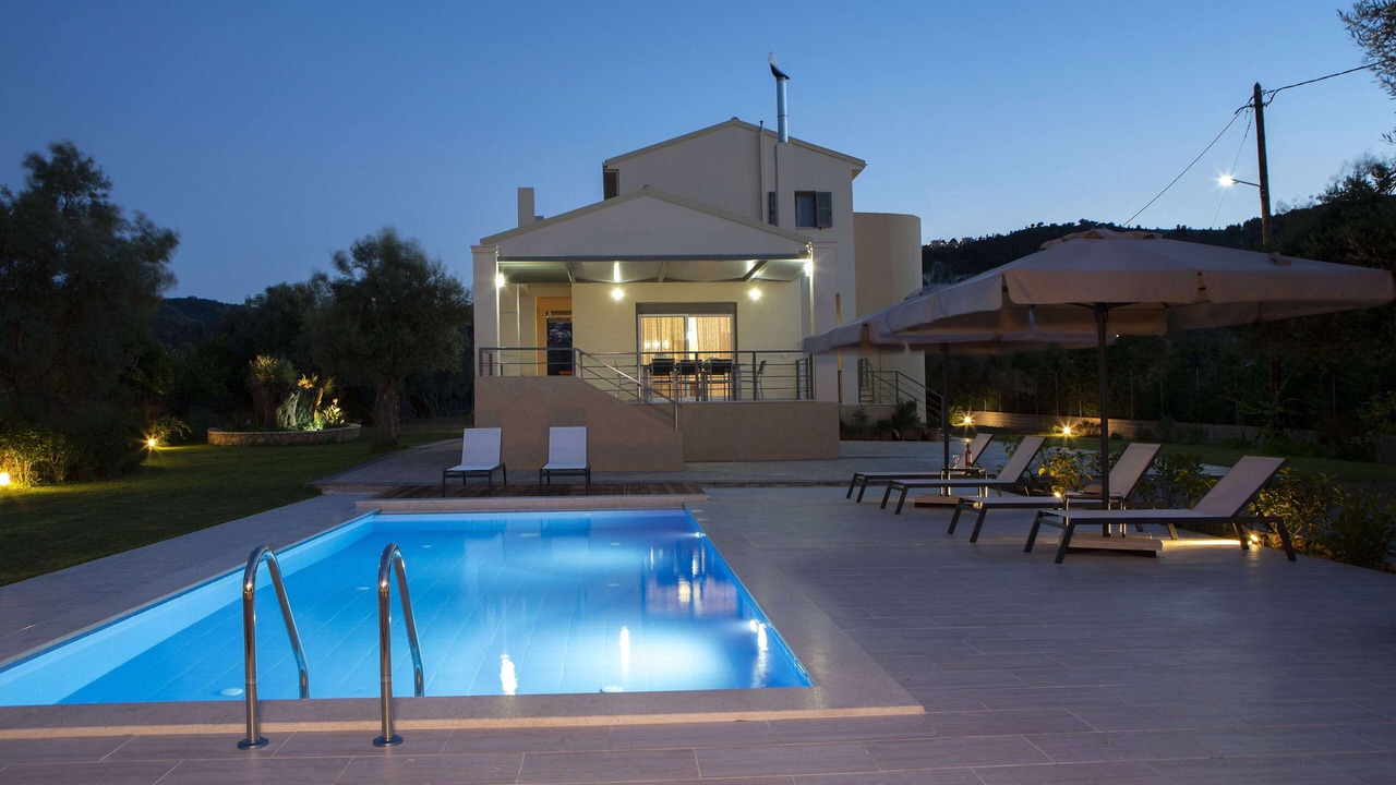 Photo of Outdoor in Apolpaina