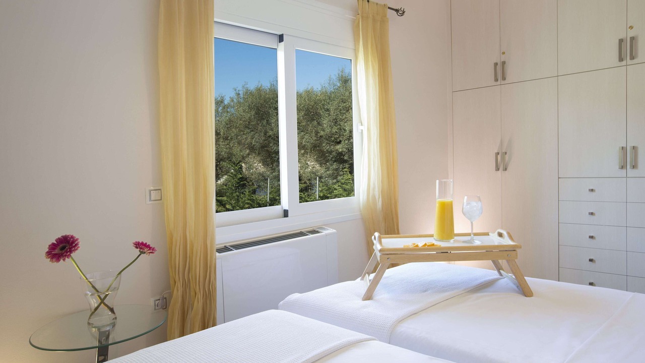Photo of Bedroom in Apolpaina