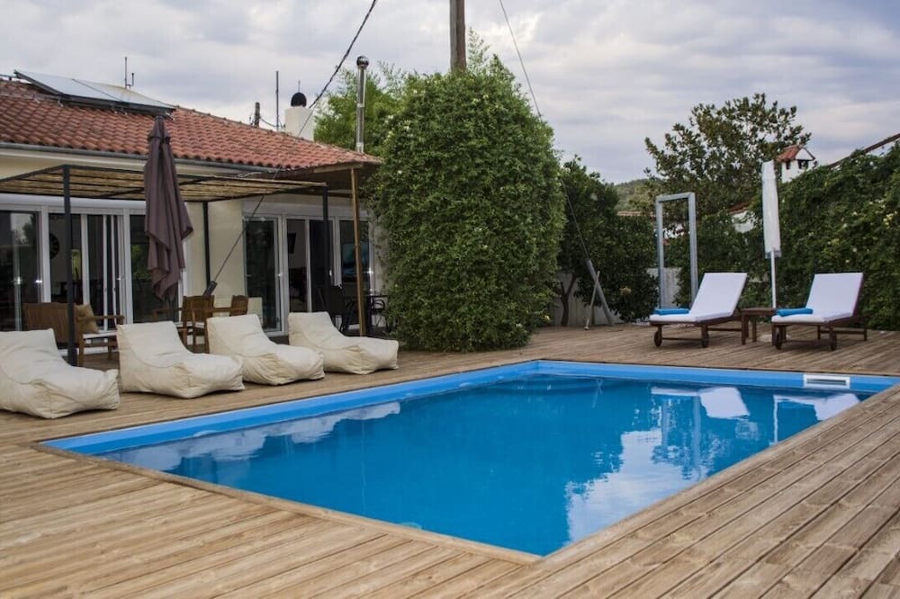 Photo of Outdoor in Agia Paraskevi