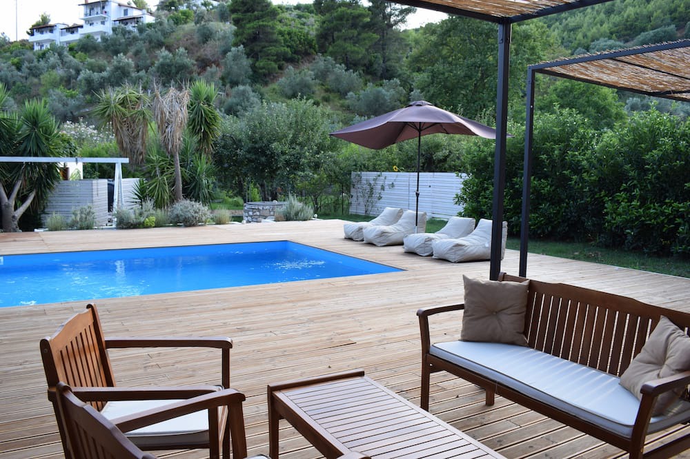 Photo of Outdoor in Agia Paraskevi