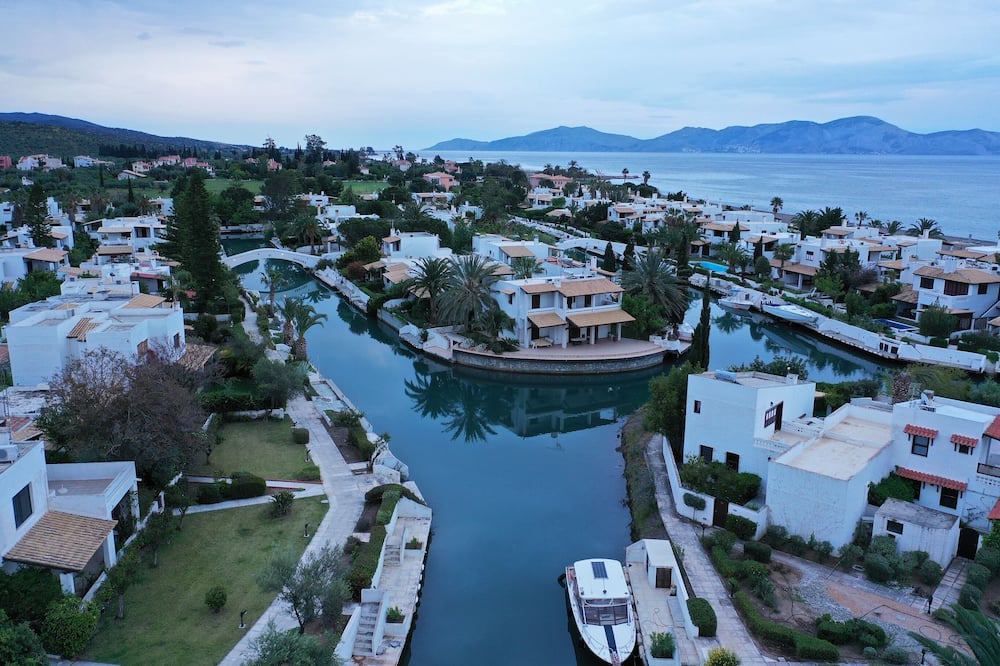 Photo of Outdoor in Plepi
