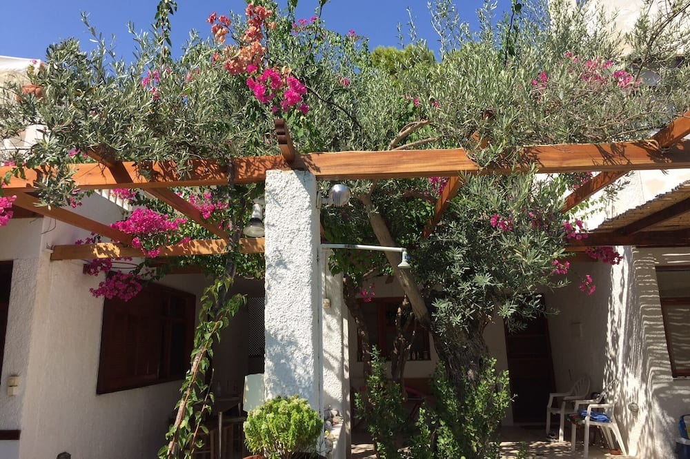 Photo of Outdoor in Plepi