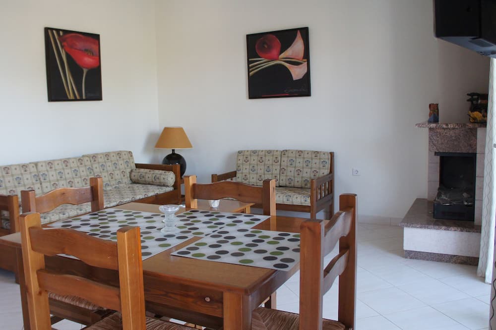 Photo of Livingroom in Sarakiniko