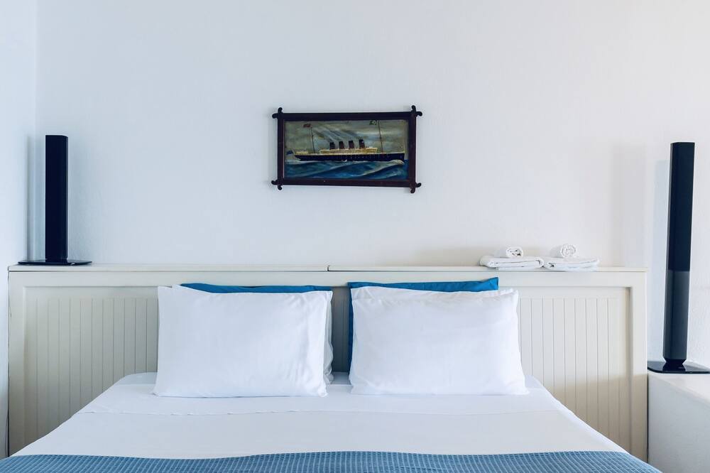 Photo of Bedroom in Platis Gialos