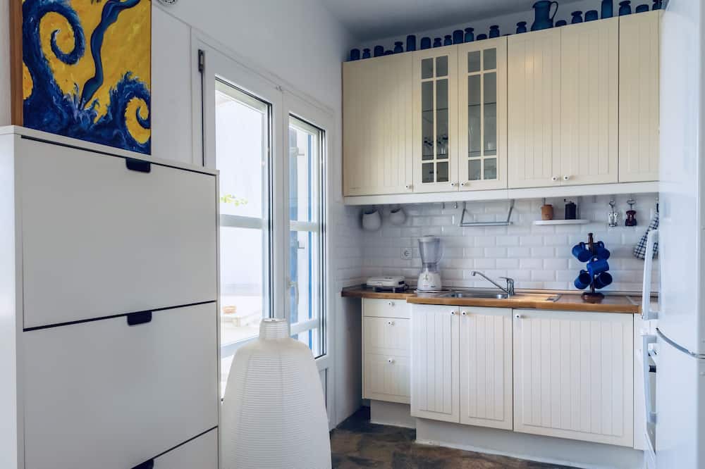 Photo of Kitchen in Platis Gialos