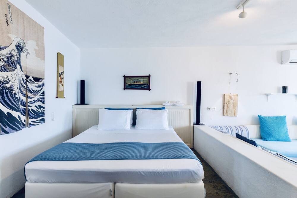 Photo of Bedroom in Platis Gialos