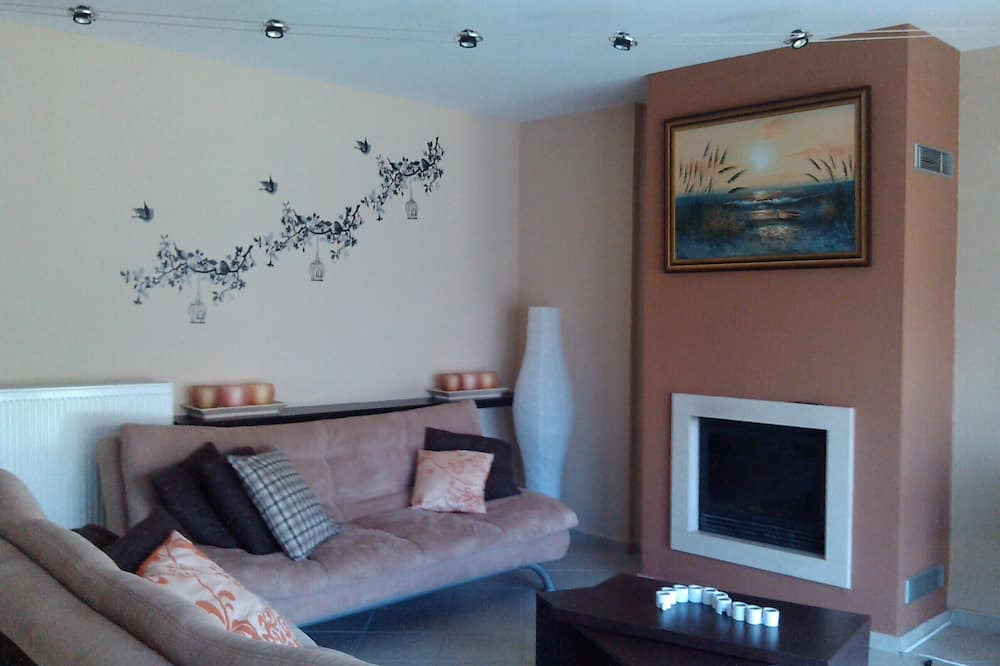 Photo of Livingroom in Agios Constantios