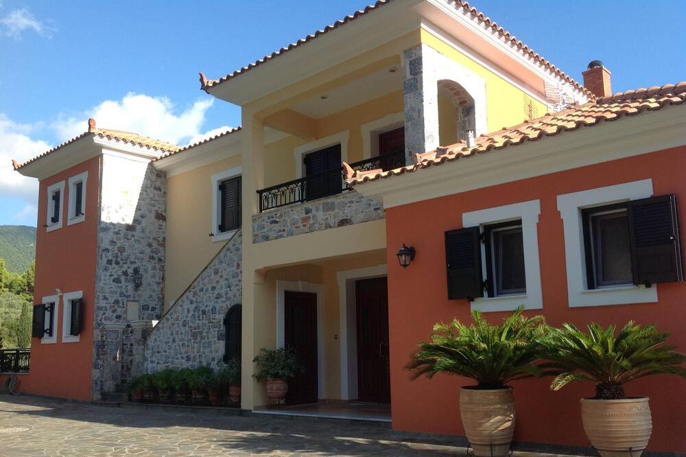 Photo of Outdoor in Elios