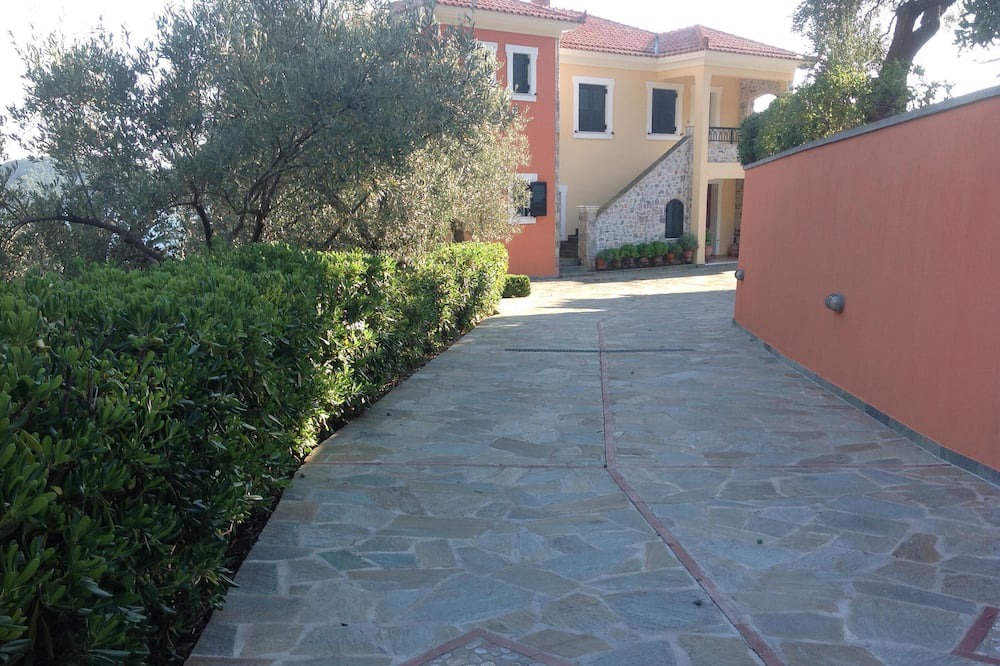 Photo of Outdoor in Elios
