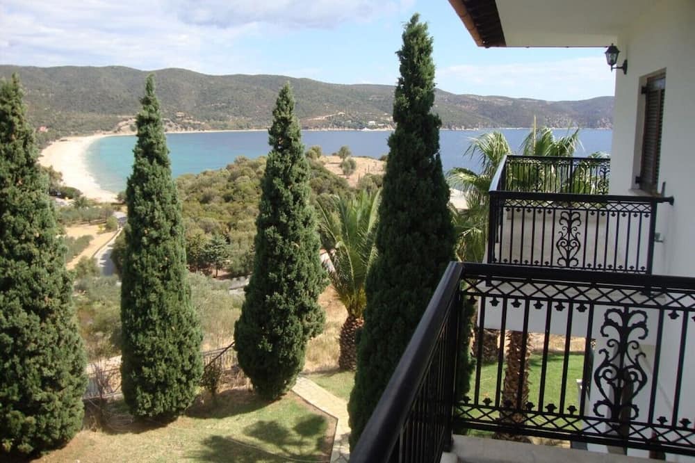Photo of Patio Balcony in Pirgadikia