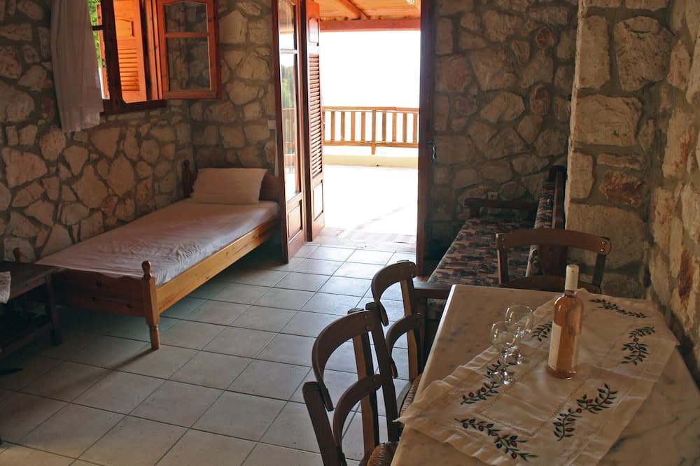 Photo of Livingroom in Xirokastello
