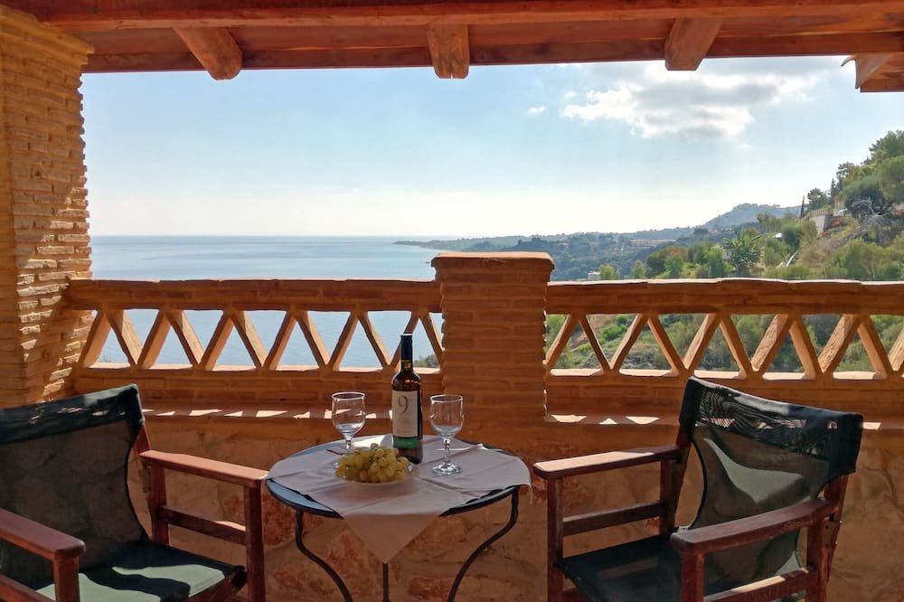 Photo of Patio Balcony in Xirokastello