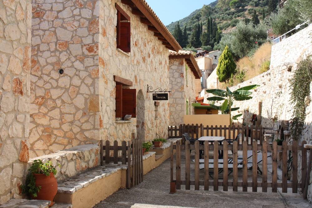 Photo of Patio Balcony in Xirokastello