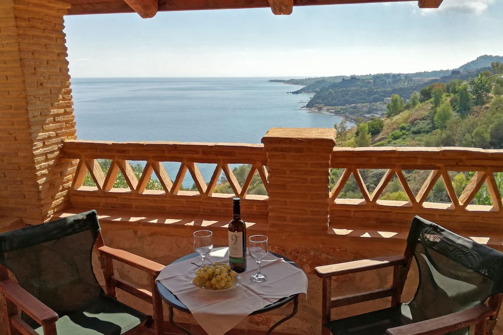 Photo of Patio Balcony in Xirokastello