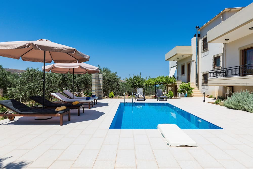 Photo of Outdoor in Galouvas