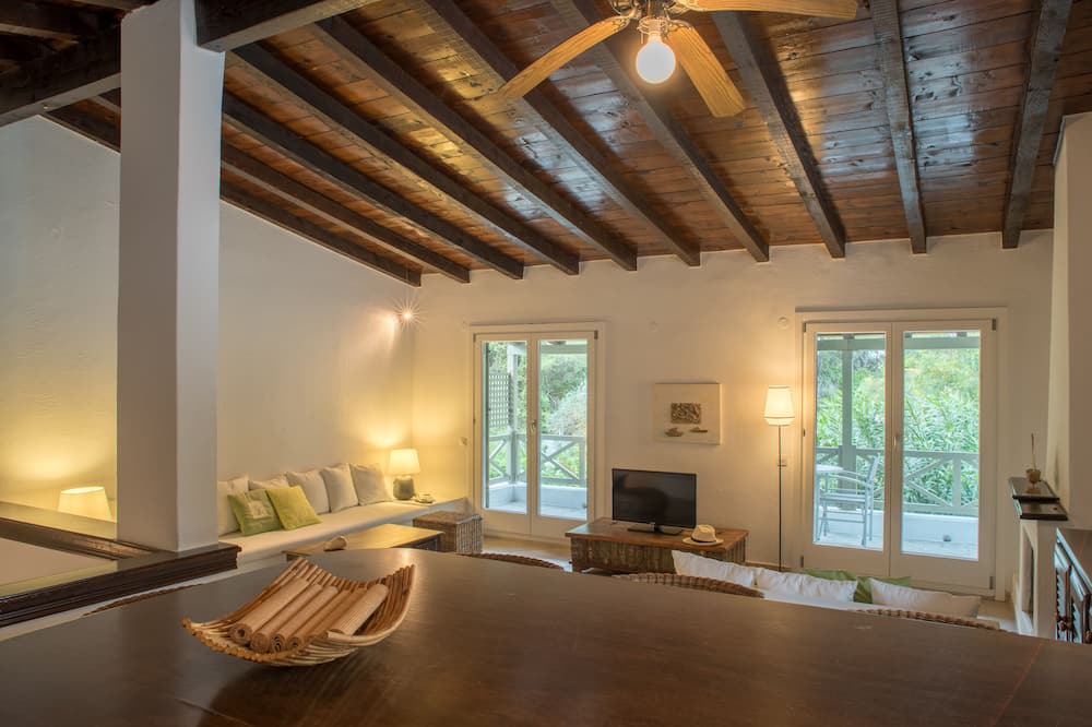Photo of Livingroom in Kanapitsa